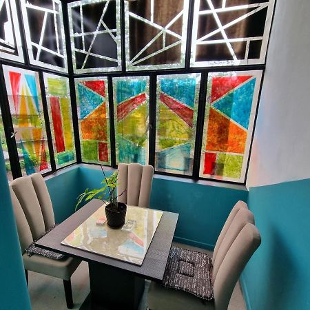 Picaso Residence Bukares Bagian luar foto