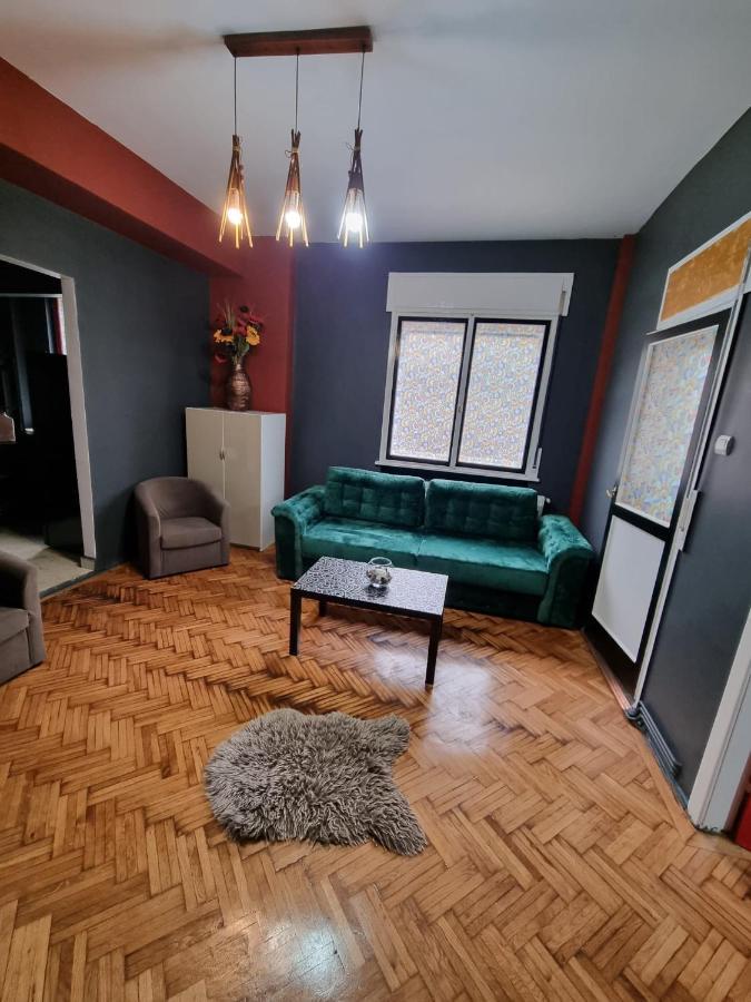 Picaso Residence Bukares Bagian luar foto