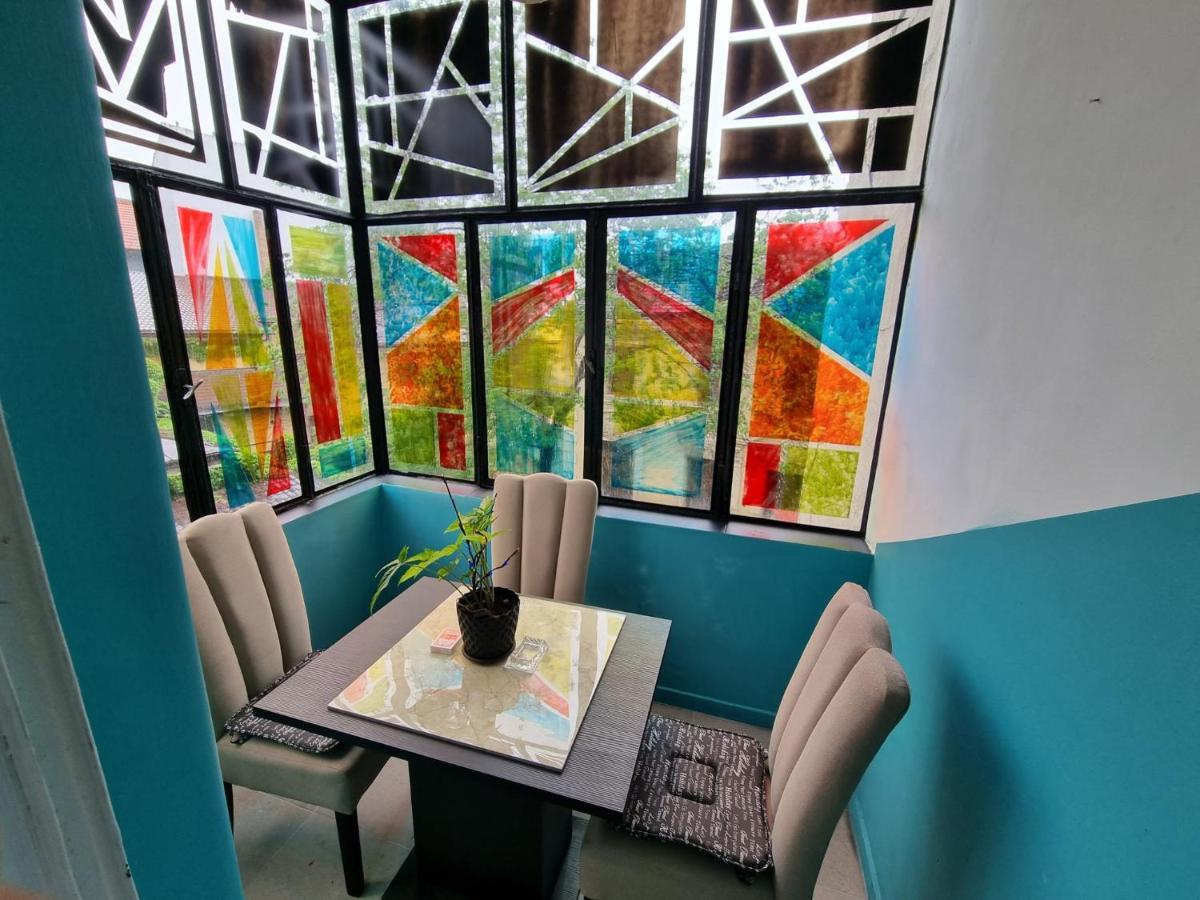 Picaso Residence Bukares Bagian luar foto